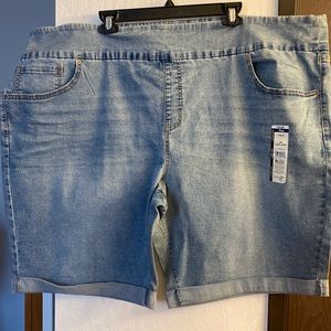 Terra & Sky Women's Plus Size Pull On Denim Bermuda Shorts